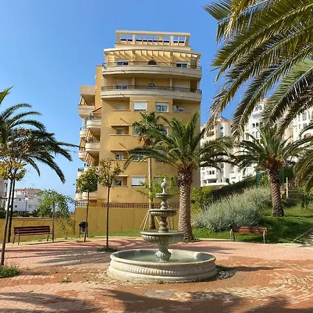 Lejlighed Port, 1 Bedroom - Only 5 Minutes Walk Into Port *