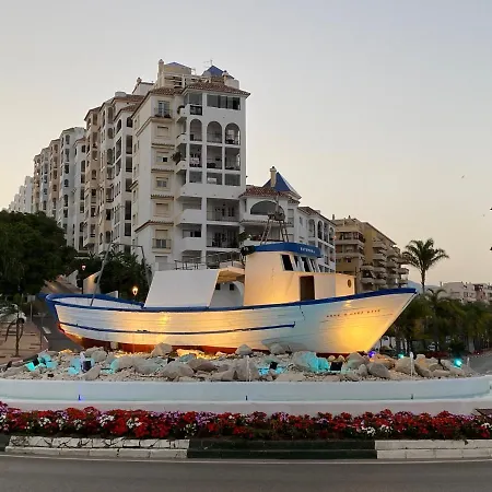 Port, 1 Bedroom - Only 5 Minutes Walk Into Port *
