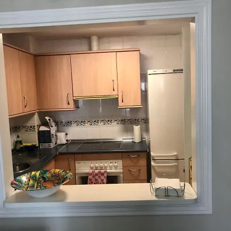 Port, 1 Bedroom - Only 5 Minutes Walk Into Port Lejlighed *